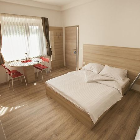Sweet Dreams Rooms And Apartments Postojna Bagian luar foto
