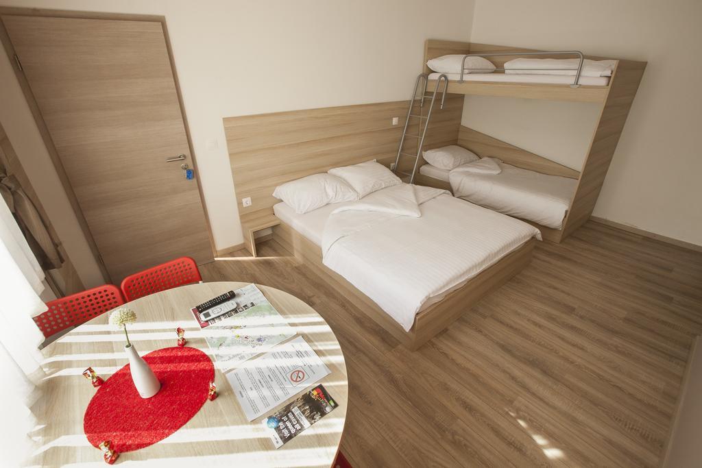 Sweet Dreams Rooms And Apartments Postojna Ruang foto